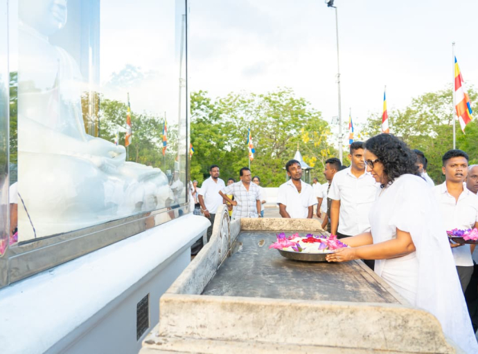 The Prime Minister visited the historic sacred city of Kataragama